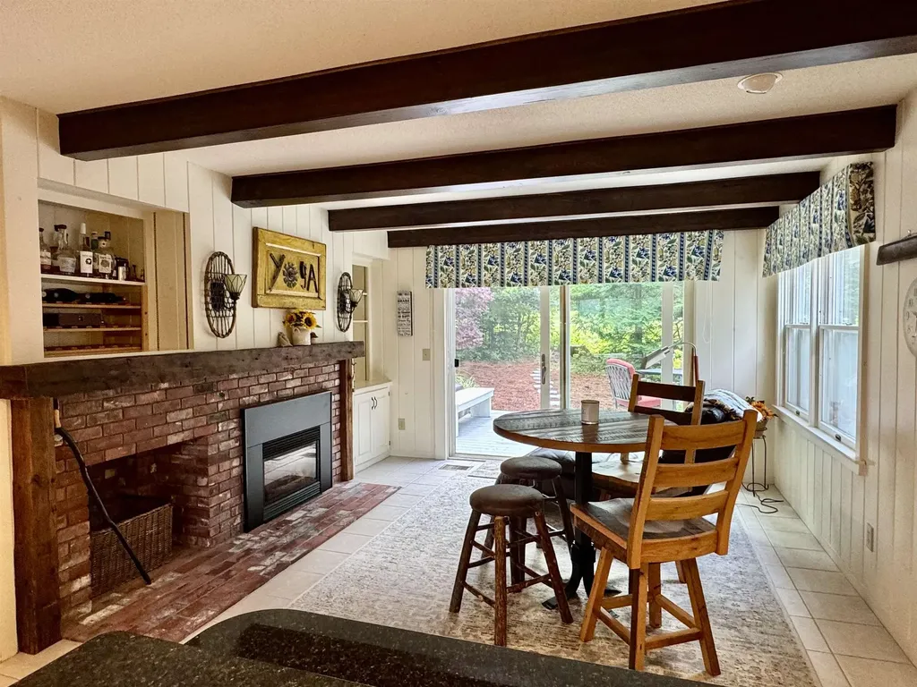 20 Fairway Drive Grantham NH 03753