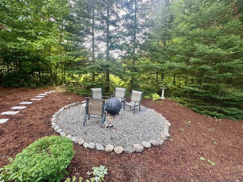 20 Fairway Drive Grantham NH 03753