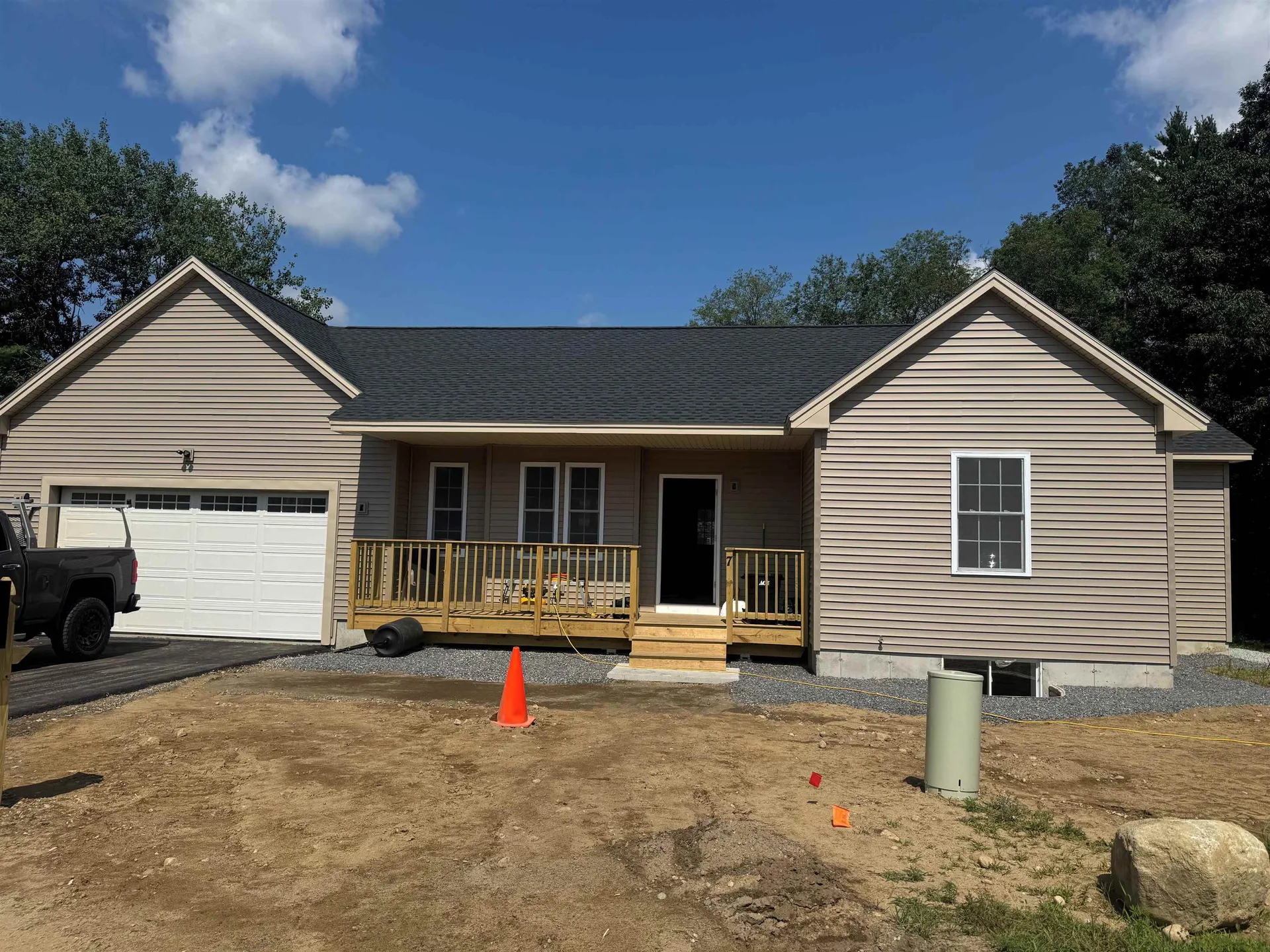 7 Magnolia Way Keene NH 03431
