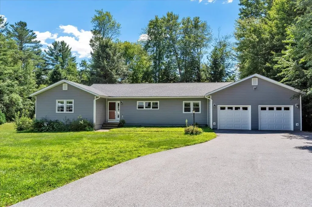 33 Winterlane Circle Essex VT 05452