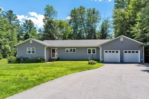 33 Winterlane Circle Essex VT 05452