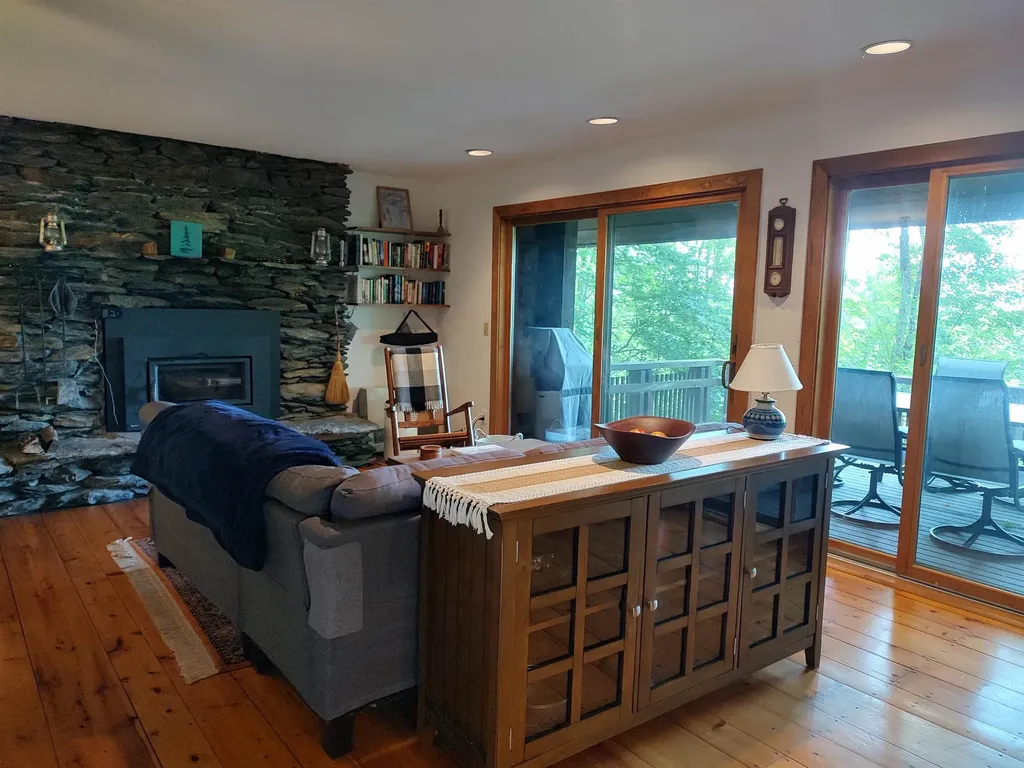 219 Sparrow Hawk Road Rochester VT 05767