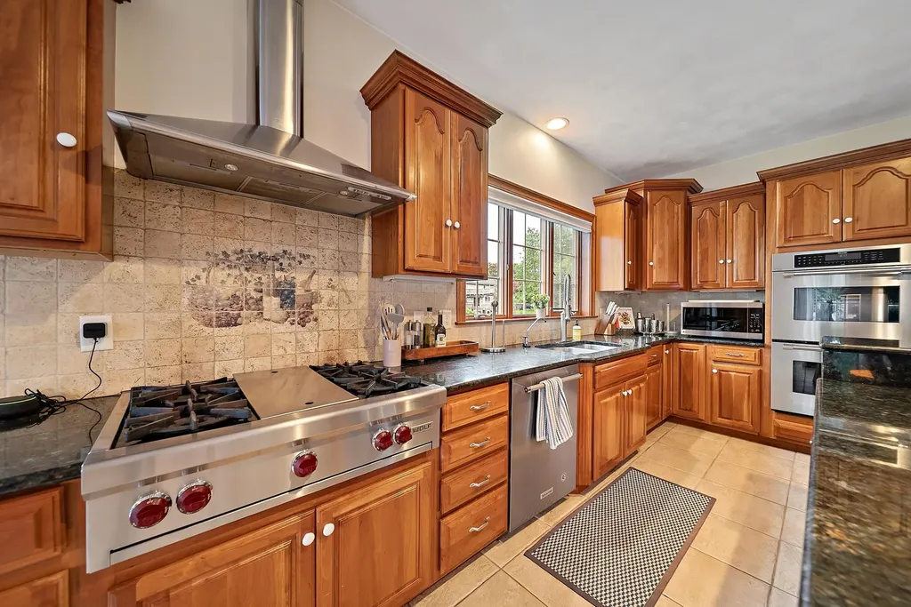 20 Gillis Terrace Salem NH 03079