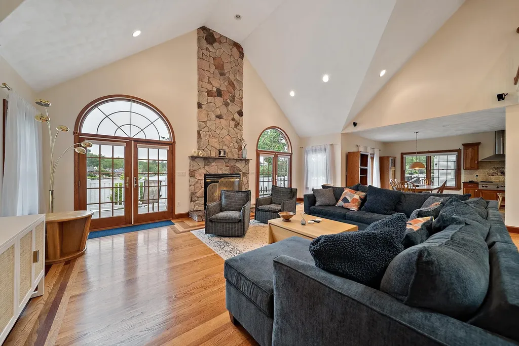 20 Gillis Terrace Salem NH 03079