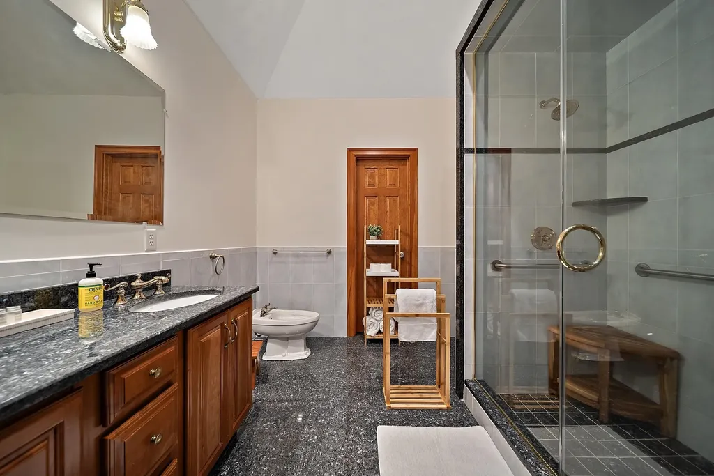 20 Gillis Terrace Salem NH 03079