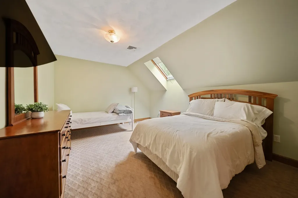 20 Gillis Terrace Salem NH 03079