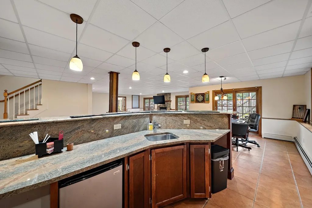 20 Gillis Terrace Salem NH 03079