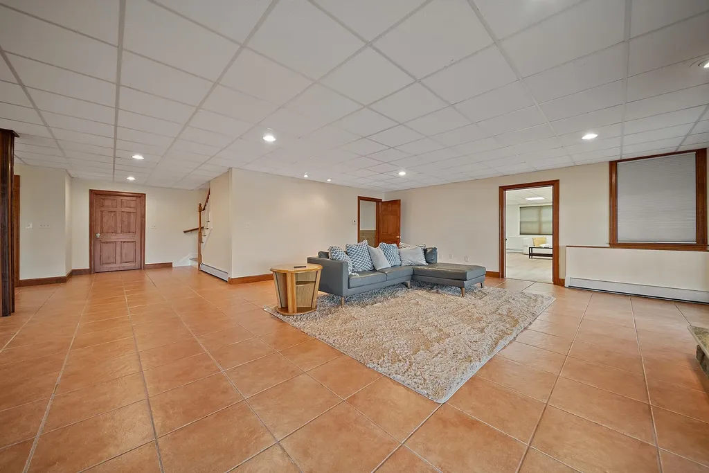 20 Gillis Terrace Salem NH 03079