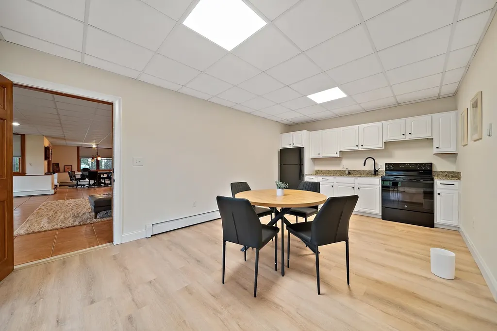 20 Gillis Terrace Salem NH 03079