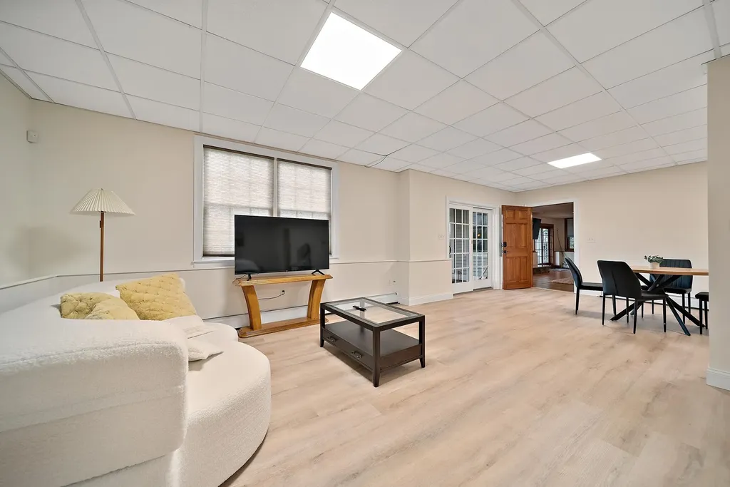 20 Gillis Terrace Salem NH 03079