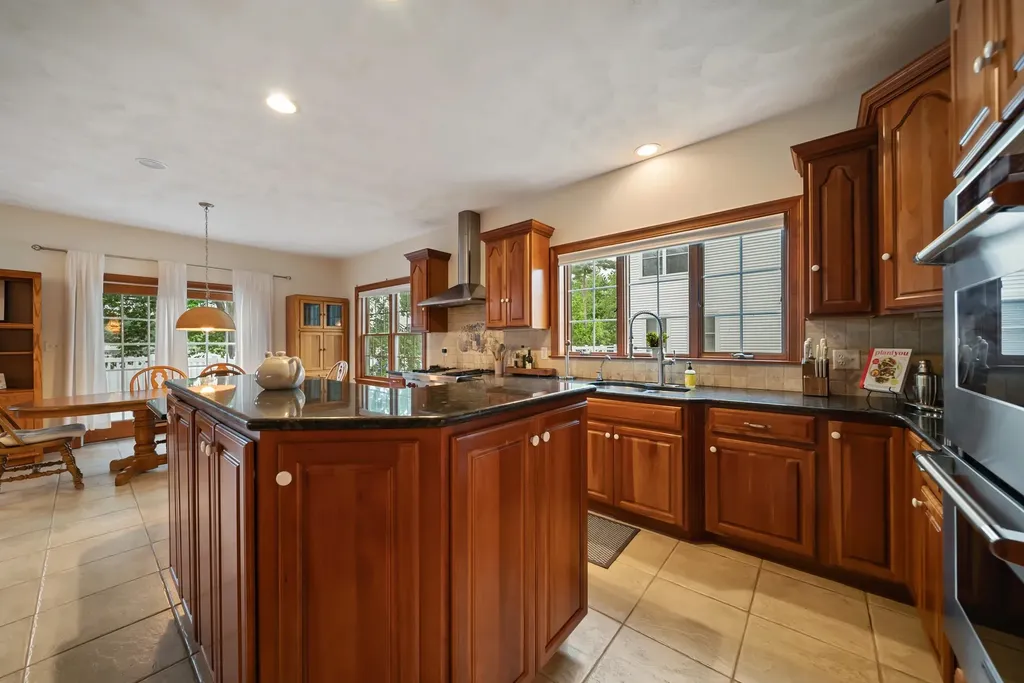 20 Gillis Terrace Salem NH 03079