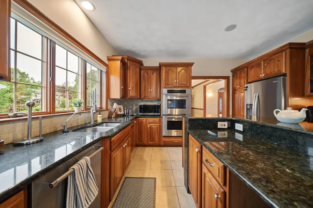 20 Gillis Terrace Salem NH 03079