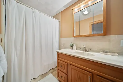 20 Gillis Terrace Salem NH 03079