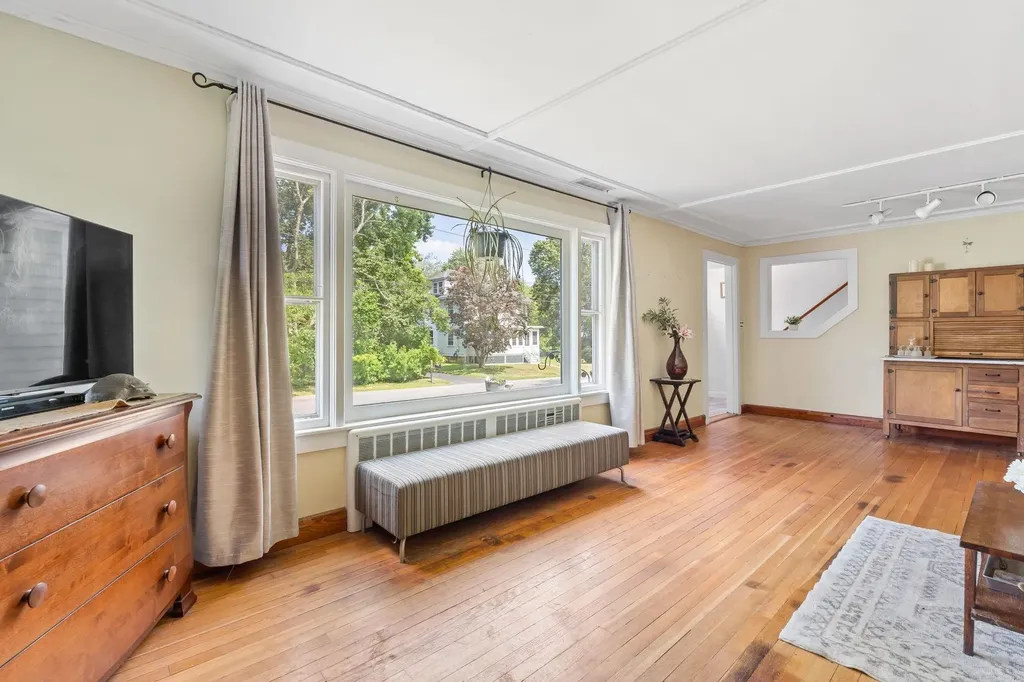 15 Hyatt Avenue Haverhill MA 01835