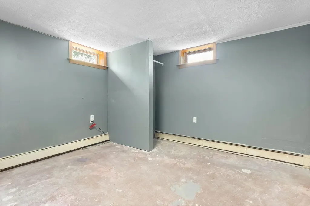 15 Hyatt Avenue Haverhill MA 01835