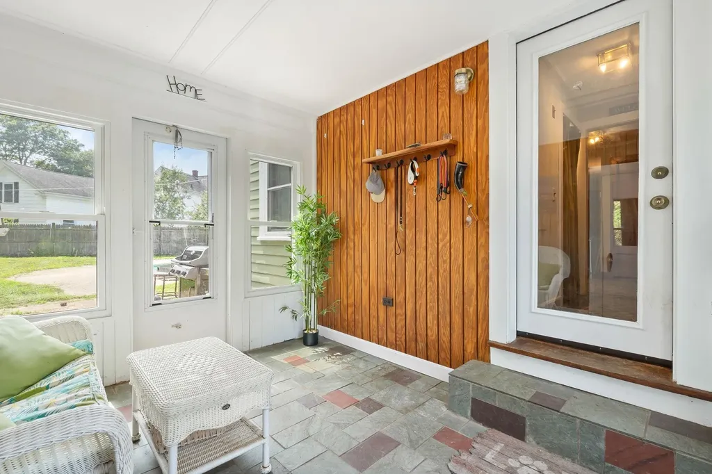 15 Hyatt Avenue Haverhill MA 01835