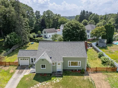 15 Hyatt Avenue Haverhill MA 01835