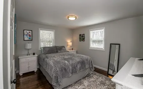 25 Bartlett Street Kingston NH 03848