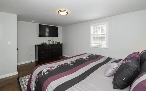 25 Bartlett Street Kingston NH 03848
