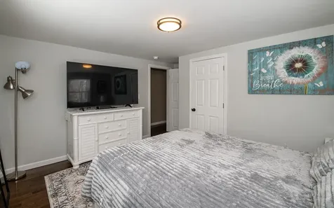 25 Bartlett Street Kingston NH 03848