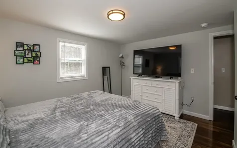 25 Bartlett Street Kingston NH 03848