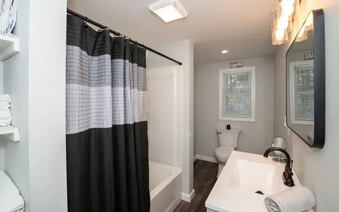 25 Bartlett Street Kingston NH 03848