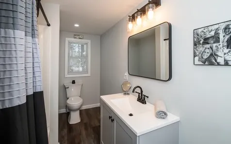 25 Bartlett Street Kingston NH 03848