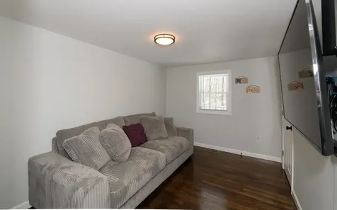 25 Bartlett Street Kingston NH 03848