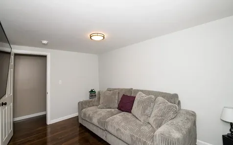 25 Bartlett Street Kingston NH 03848