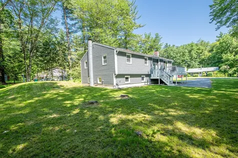 25 Bartlett Street Kingston NH 03848