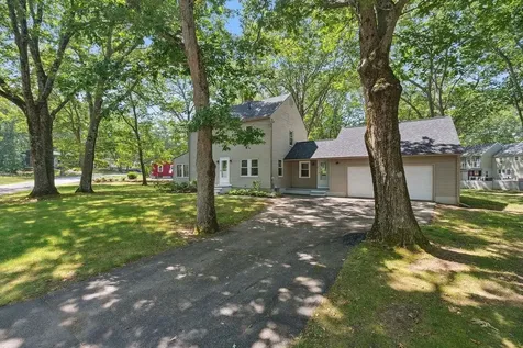 3 Coolidge Drive Portsmouth NH 03801