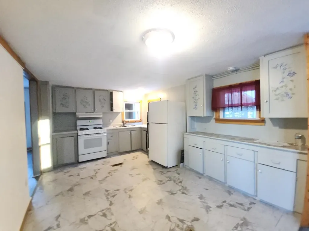 20 Elmwood Trailer Park Road Danbury NH 03230