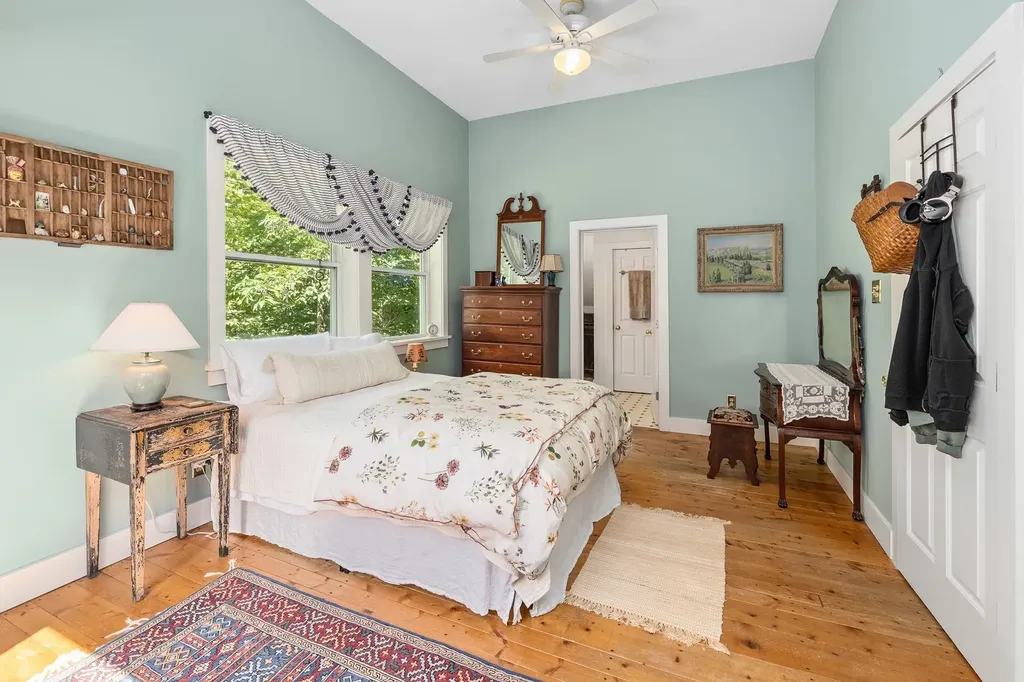 580 Moore Road Sharon VT 05065