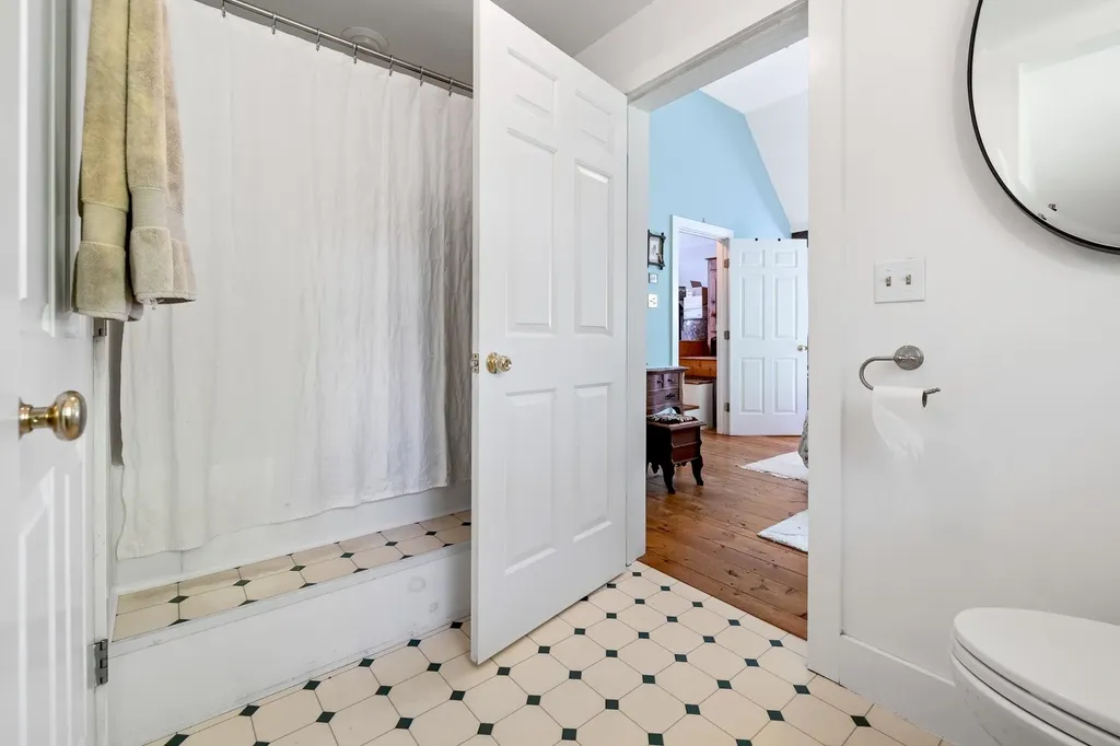 580 Moore Road Sharon VT 05065