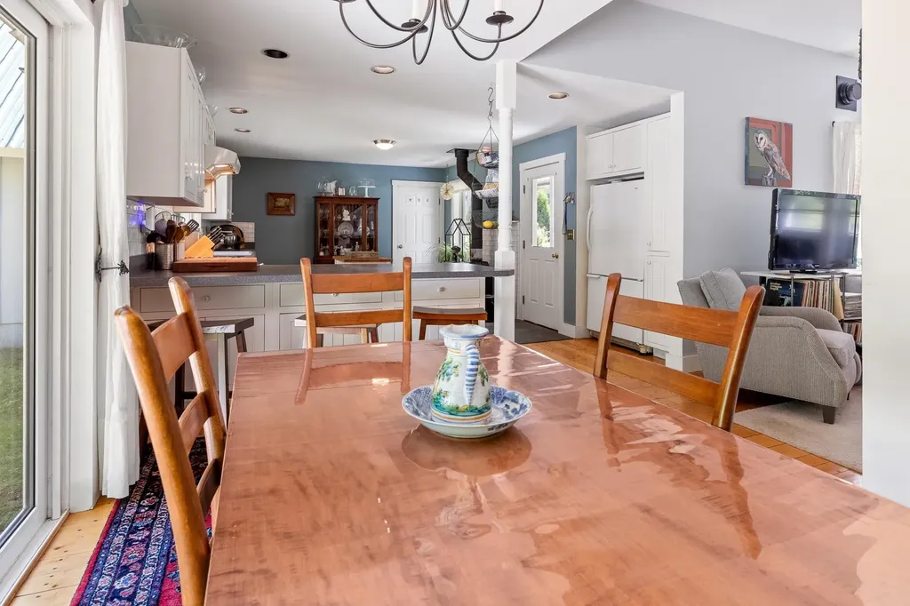 580 Moore Road Sharon VT 05065