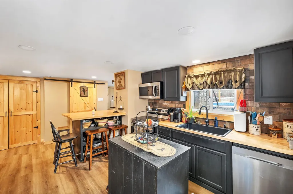 35 Union Street Farmington NH 03835
