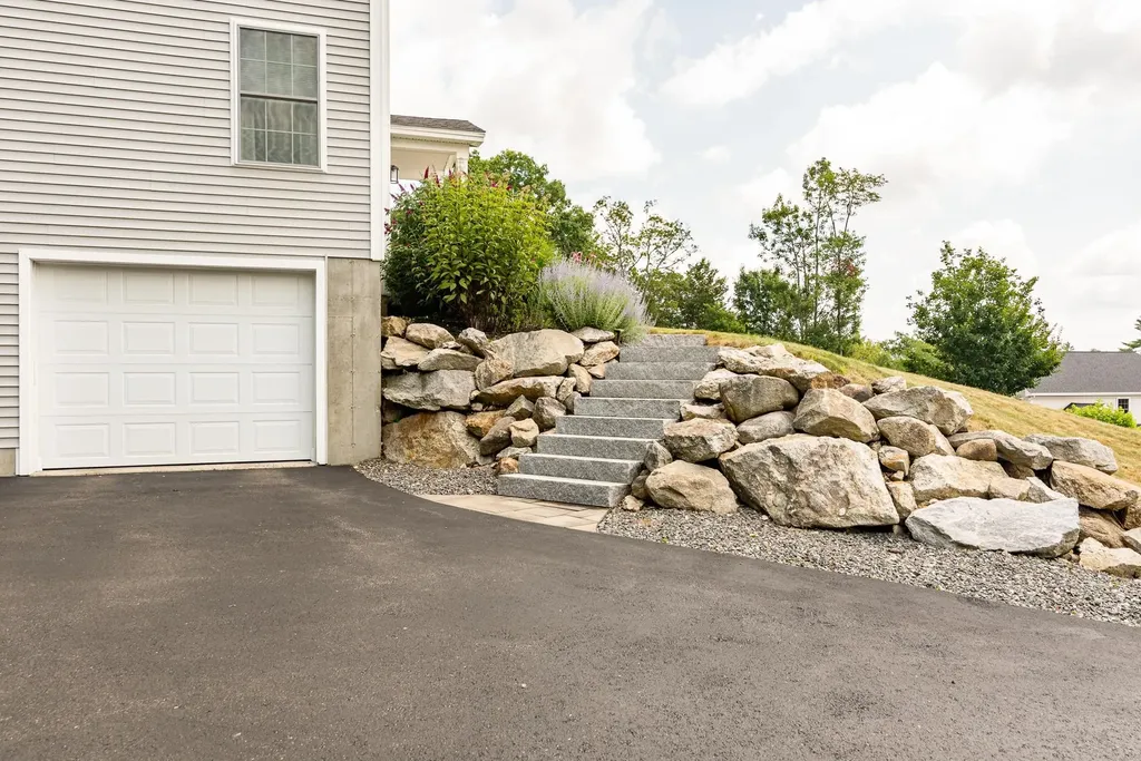 35 Thatcher Way Barrington NH 03825