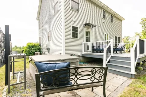 35 Thatcher Way Barrington NH 03825