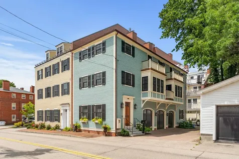 449 Court Street Portsmouth NH 03801