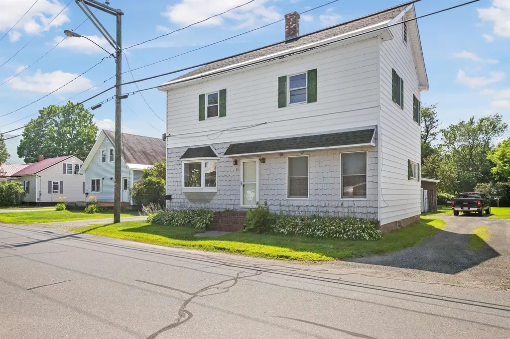 42 Rich Street Northumberland NH 03582