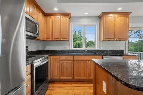 28 Weare Road Seabrook NH 03874