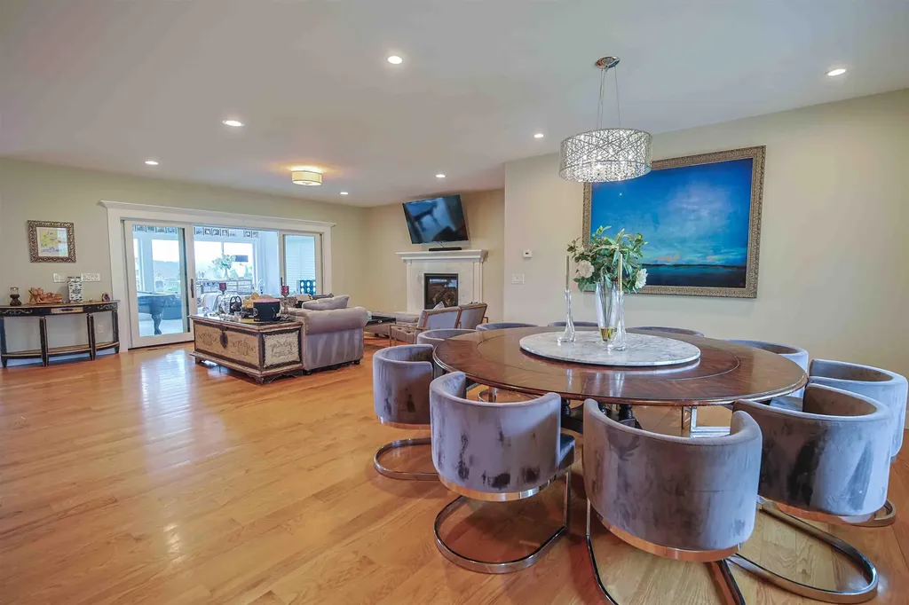 25 Fosters Drive Dover NH 03820