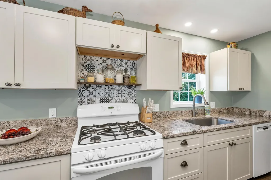 18 Butternut Lane Tuftonboro NH 03816