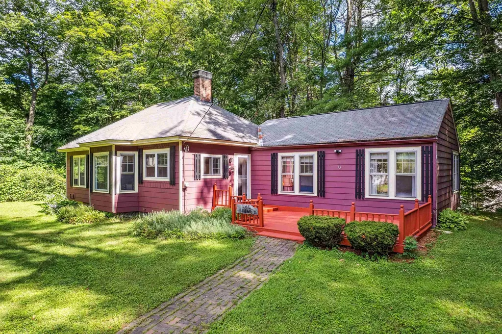 38 Cardinal Drive Hartford VT 05088