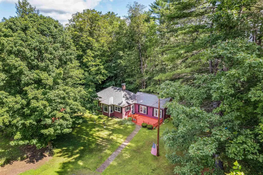 38 Cardinal Drive Hartford VT 05088