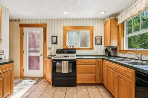 38 Cardinal Drive Hartford VT 05088
