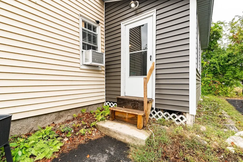 191 Main Street Alton NH 03809