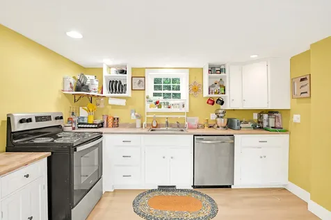 191 Main Street Alton NH 03809