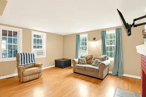 191 Main Street Alton NH 03809