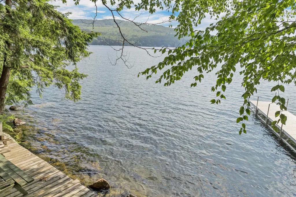 18 Brightwaters Drive New Durham NH 03855